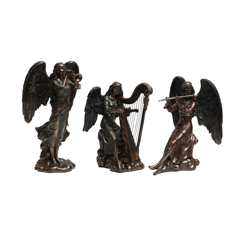 Angel with flute - Gold in Resin