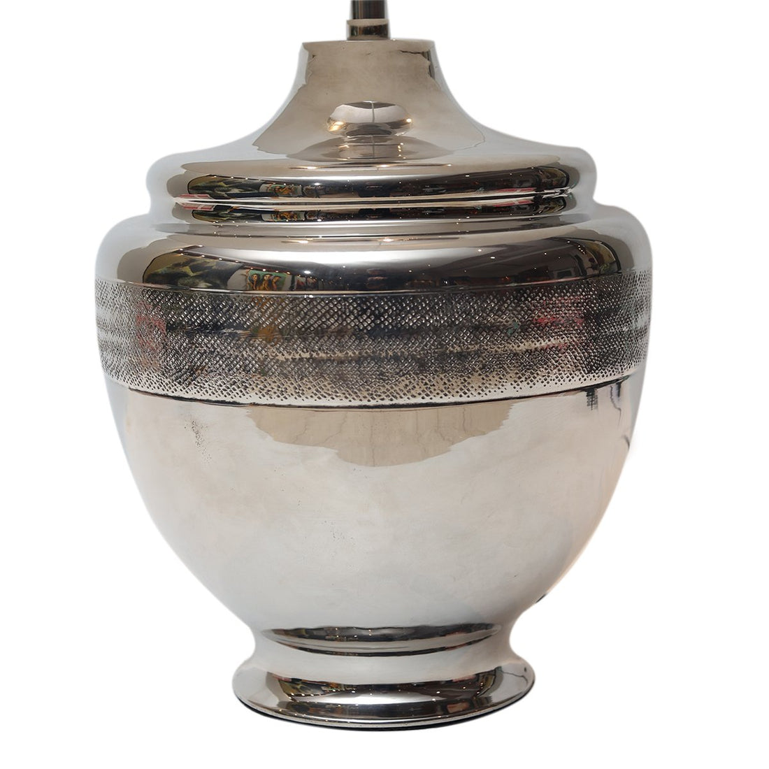 Amiya Metal Lamp - Silver in Metal